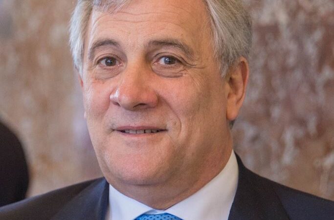 Droga: Tajani, “al G7 di Capri anche il tema della lotta al fentanyl”. Nuova riunione in Prefettura in vista del vertice