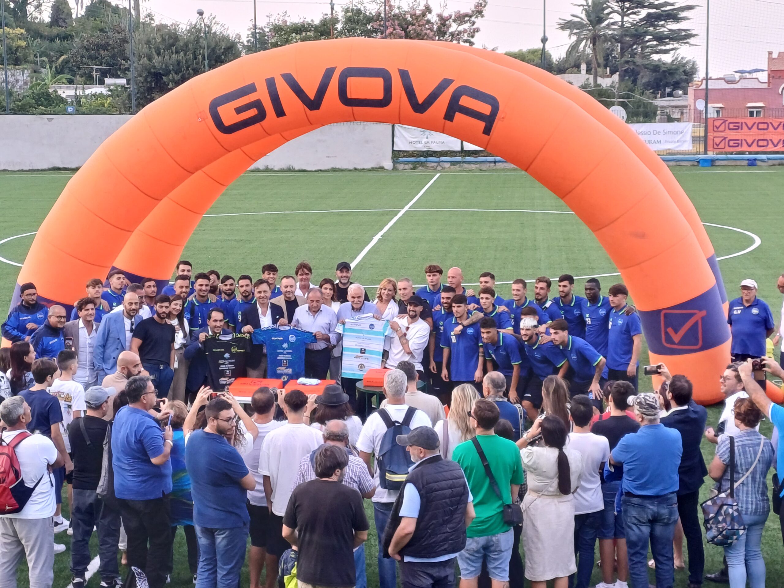 Givova Capri Anacapri: la presentazione ufficiale di squadra, divise e sponsor (photogallery)
