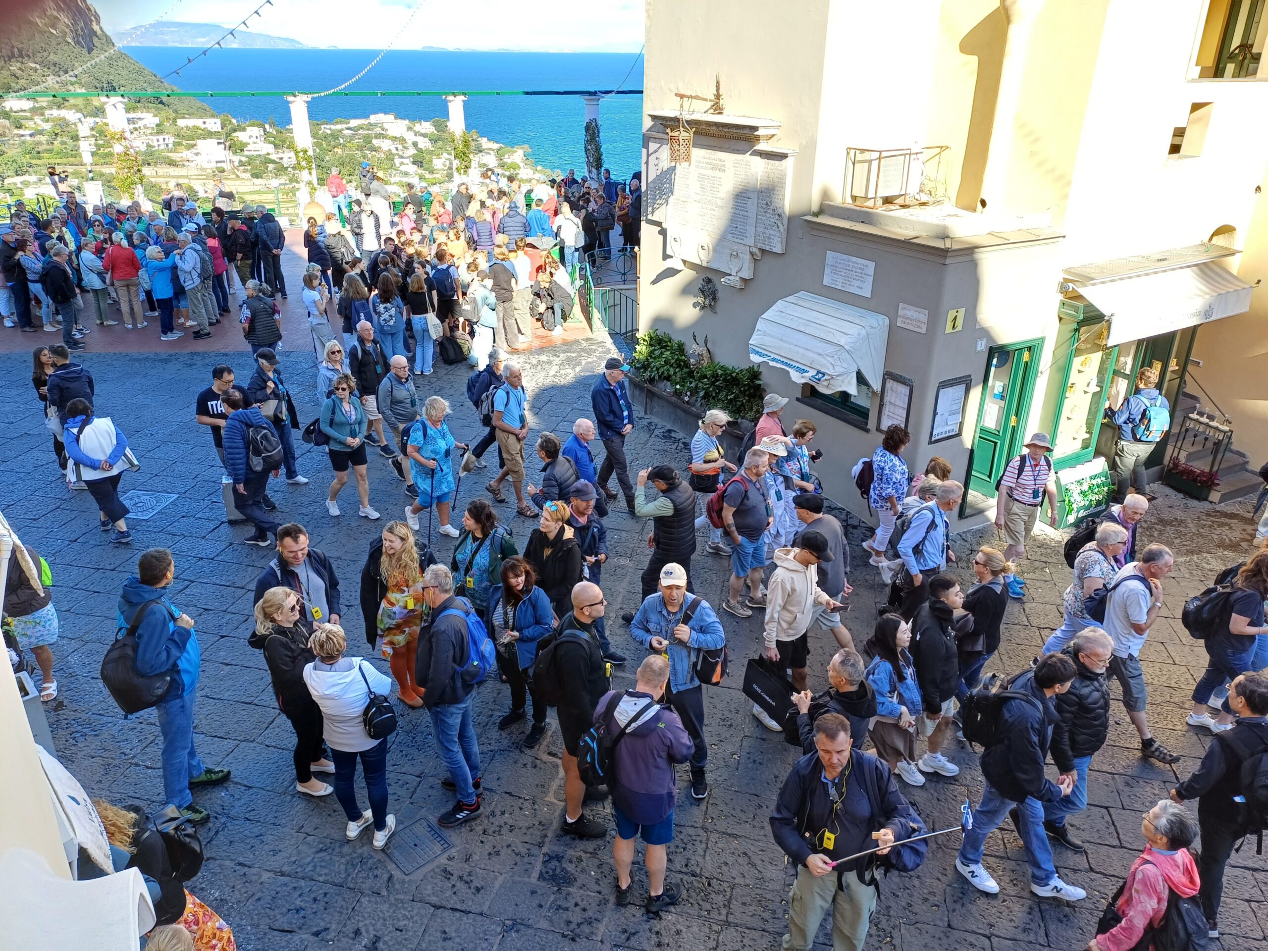 Turismo: continua anche in ottobre inoltrato la stagione record di arrivi per Capri (photogallery)