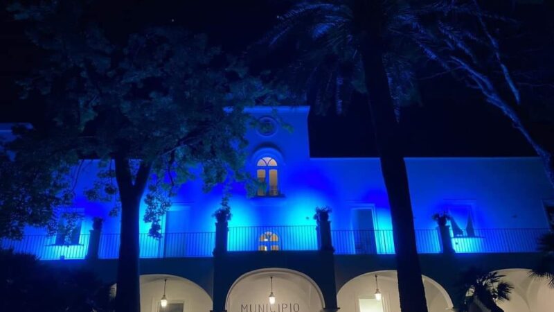 Giornata della dislessia, ad Anacapri il Municipio e le scuole si illuminano di blu