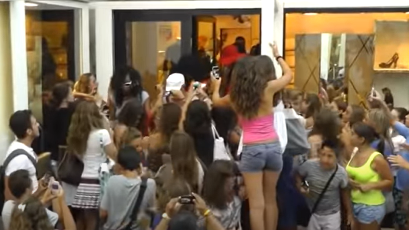 Video story: quando Rihanna “paralizzò” letteralmente Capri (2012)