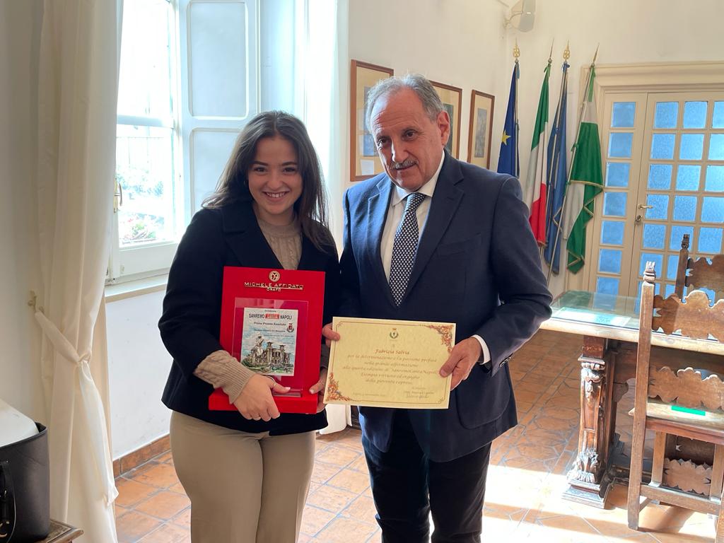 Fabrizia Salvia “premiata” in Municipio a Capri dopo il successo a SanremoCantaNapoli