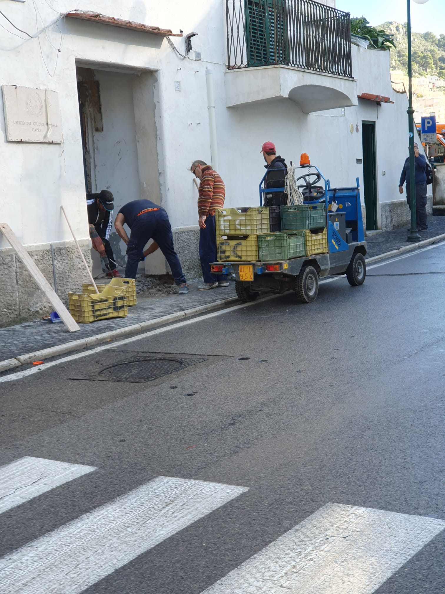 In corso i lavori all’ufficio del giudice di pace di Capri le cui attività sono ferme da un anno (photogallery)