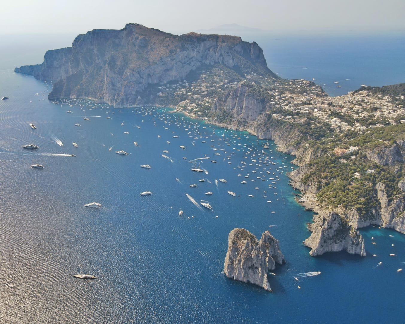 Assocharter isola di Capri: “Sì all’area marina protetta e a un turismo sostenibile”. Il comunicato