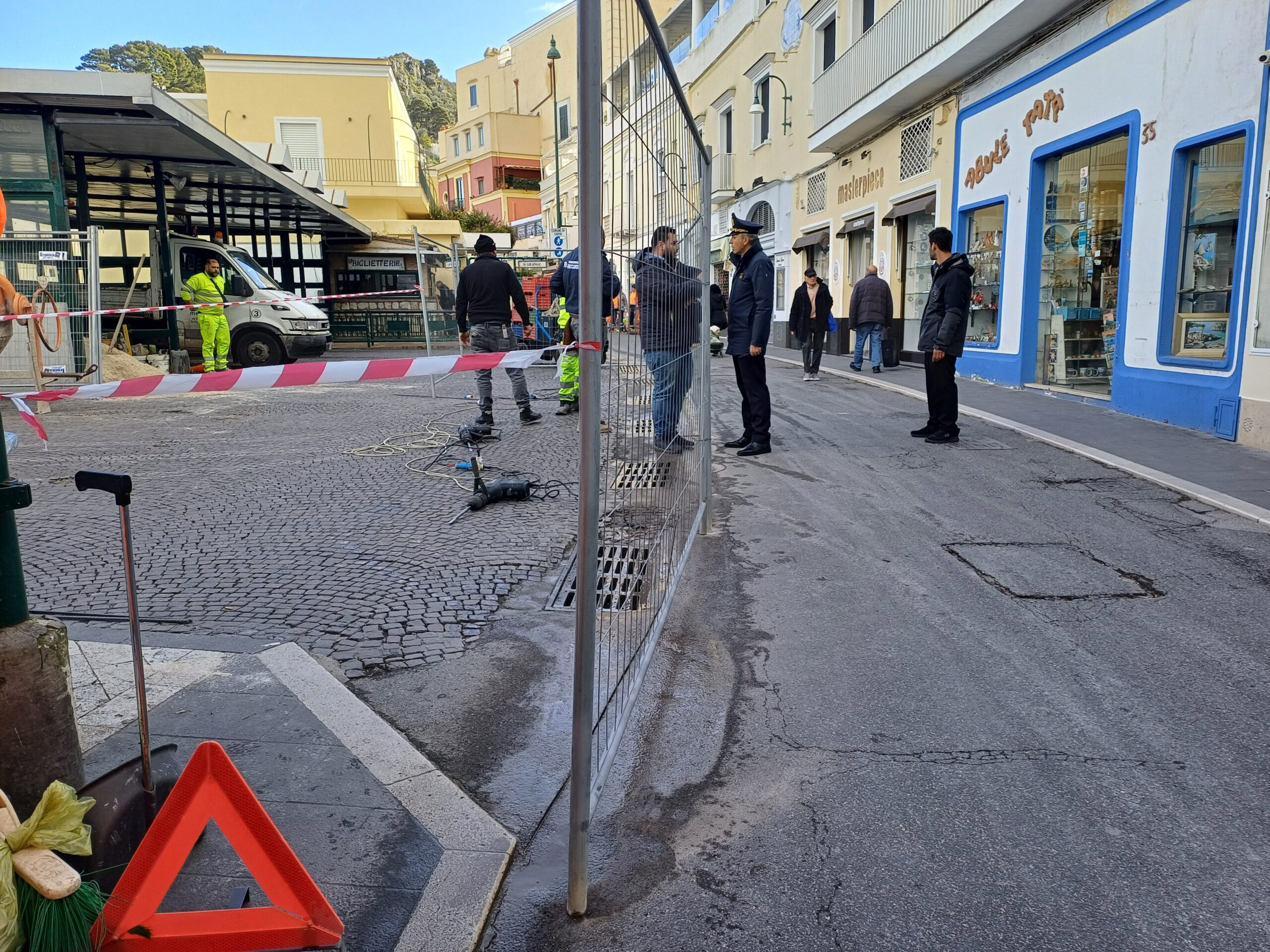 Iniziati i lavori in piazza Martiri d’Ungheria per le nuove caditoie (photogallery)