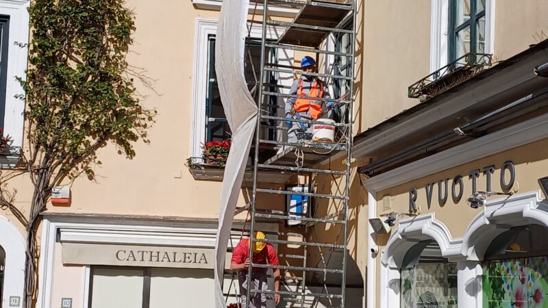 Cantieri e lavori ovunque: Capri si prepara alla riapertura della stagione turistica e al vertice G7 (photogallery)