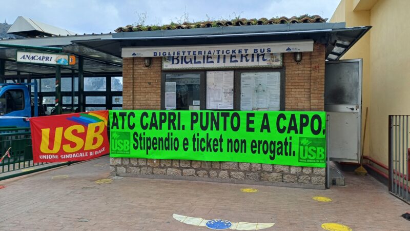 Sciopero sull’isola di Capri: fermi i bus Atc. Spunta uno striscione: “Punto e a capo”