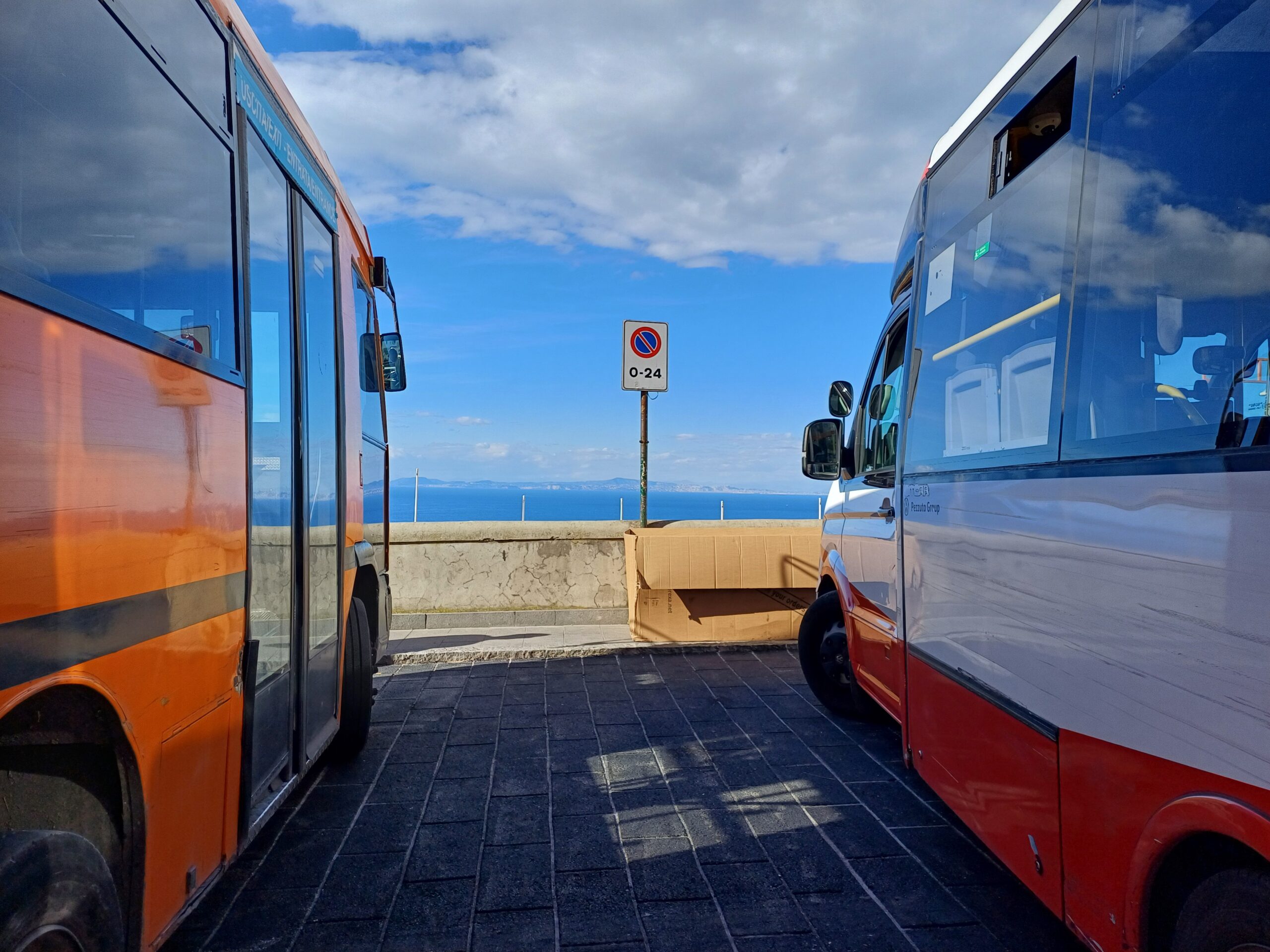 Durante i giorni del G7 biglietteria di Capri chiusa e passeggeri dei bus Atc costretti a pagare 2,90 euro