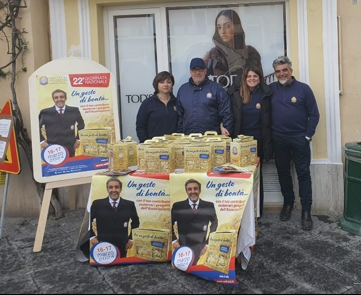 Un gesto di bontà… nelle piazze di Capri e Anacapri i banchetti Unitalsi con i cofanetti di pasta