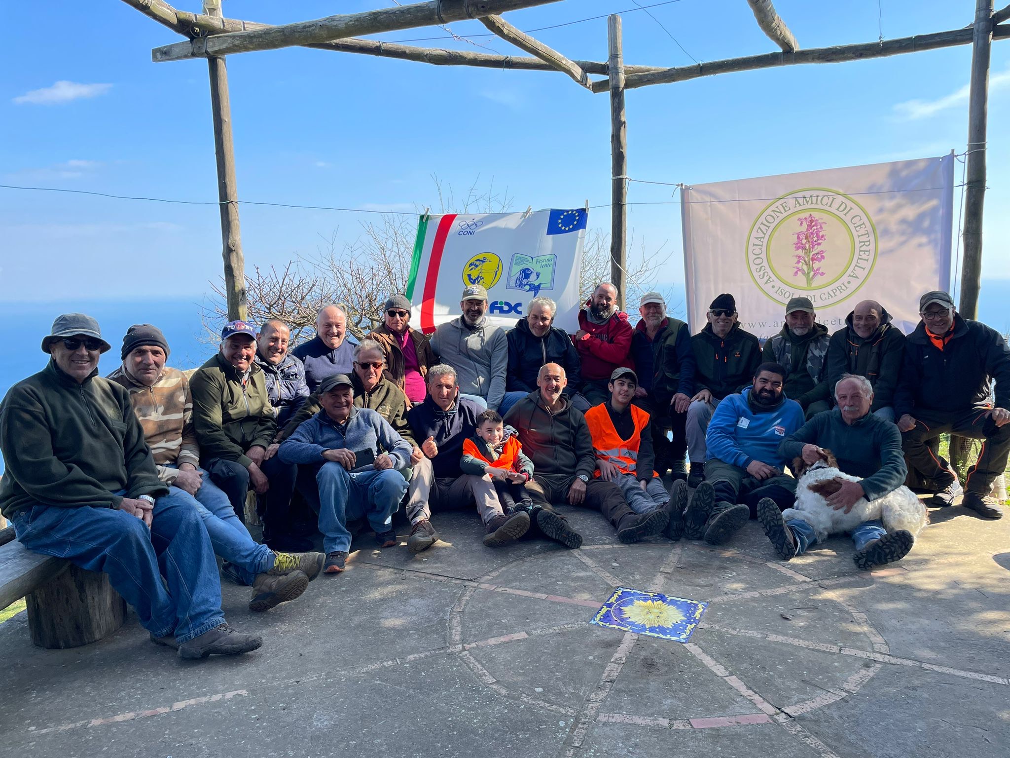 Volontariato: Amici di Cetrella e Federcaccia impegnati insieme in interventi di sistemazione e pulizia del sottobosco ad Anacapri (photogallery)