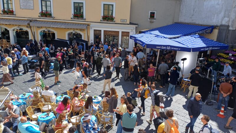 Si girano anche nella Piazzetta di Capri le riprese di “A simple favor 2”