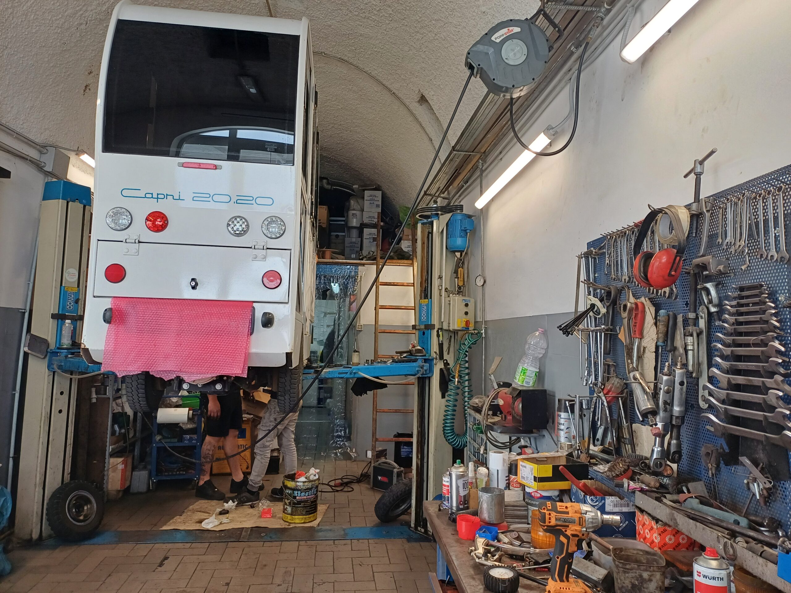 Alberto e l’officina di “Carrelliacapri.it”, tra dedizione e passione, un irrinunciabile punto di riferimento per manutenzione e assistenza