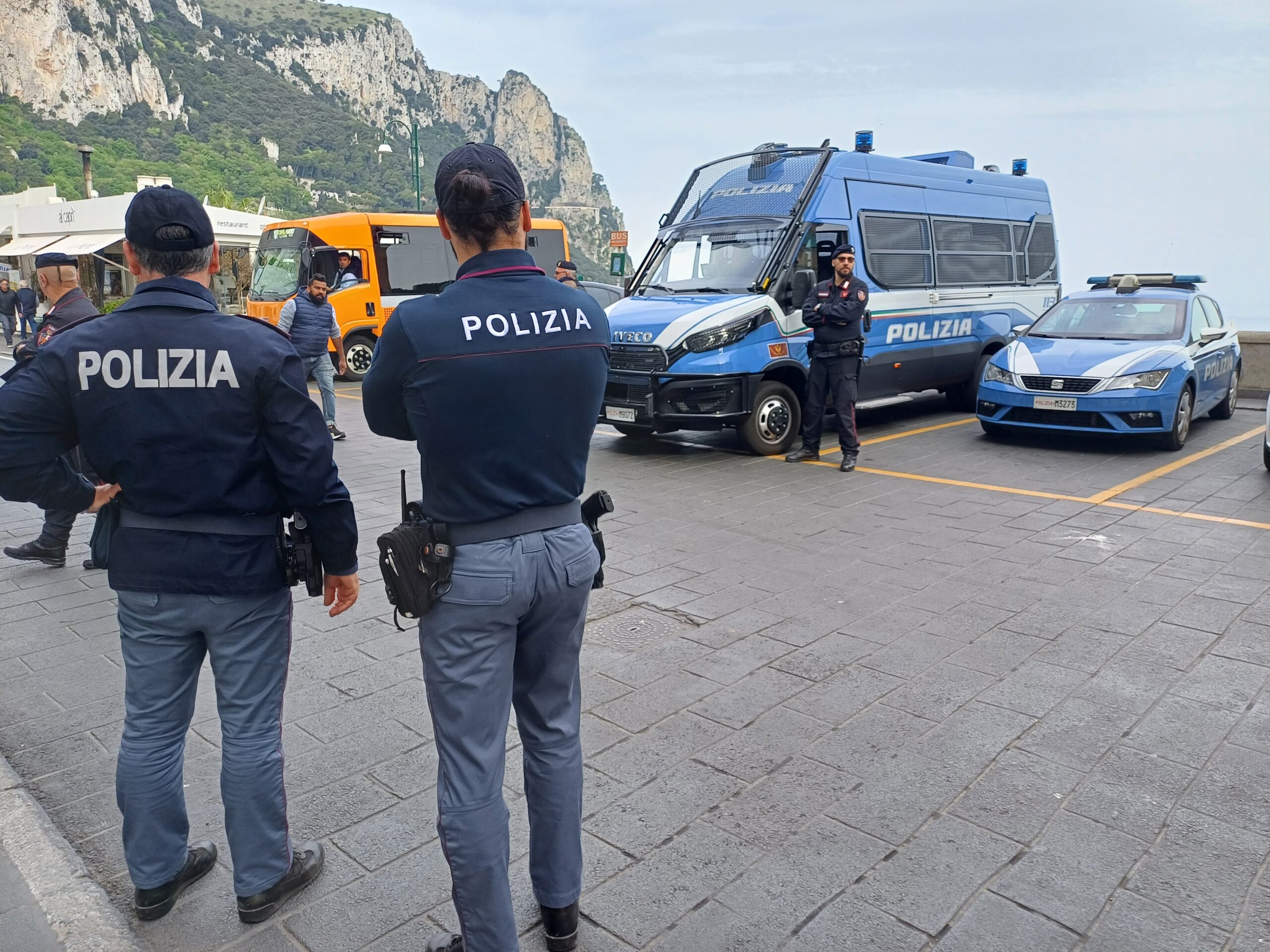 Ritrovato ad Anacapri il passaporto rubato a Capri alla turista brasiliana, indagini della Polizia per risalire agli autori del furto