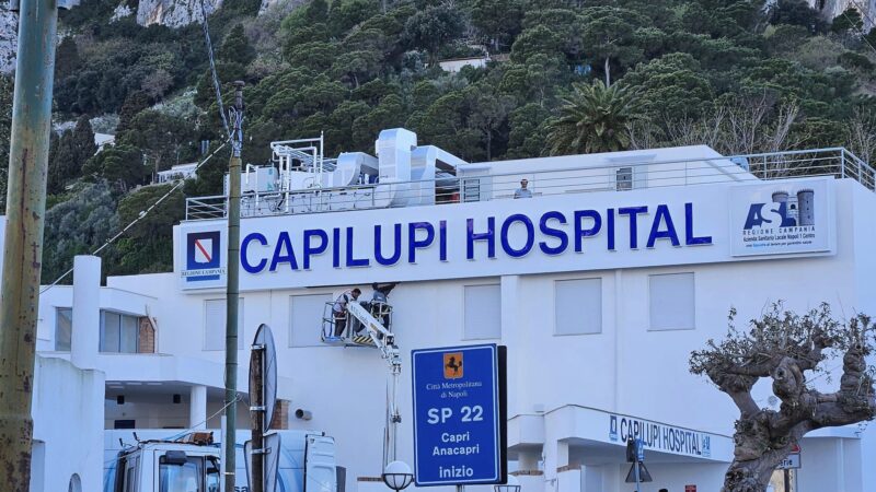 Passato il G7 torna l’emergenza sanità a Capri: domenica infernale, una sola ambulanza non riesce a far fronte alla mole di chiamate, 118 nel caos