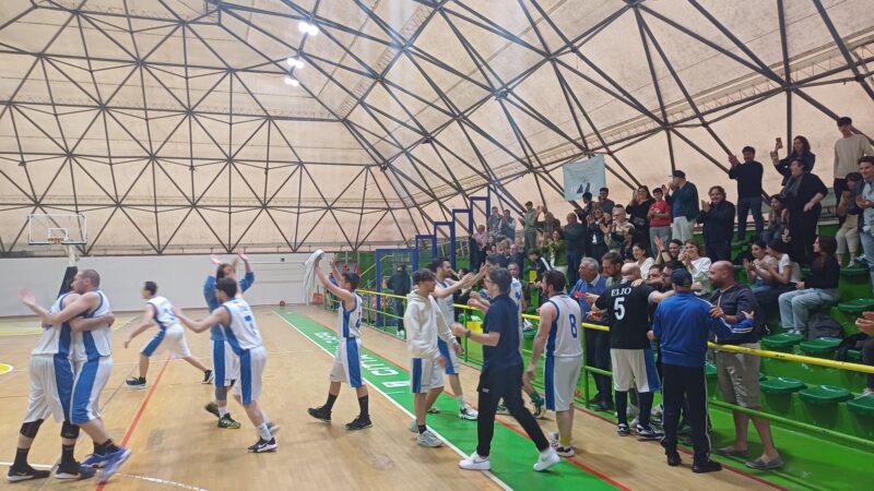 Basket (Divisione 3): Capri stende Casoria e vola in finale playoff, festa al San Costanzo (photogallery)