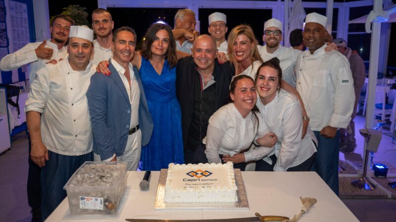 I dieci anni di Capri Spettacoli, la serata evento con tanti ospiti tra attori ed artisti (photogallery)