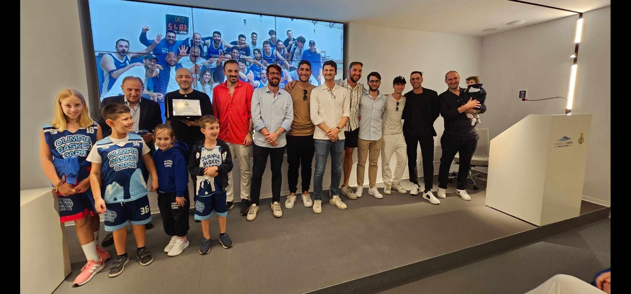 Olimpia Capri Basket: festa con tifosi, sostenitori e amici