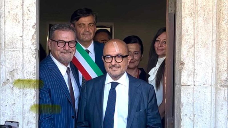 Inaugurato il museo archeologico di Capri: taglio del nastro con il ministro Sangiuliano, il direttore generale Osanna e il sindaco Falco