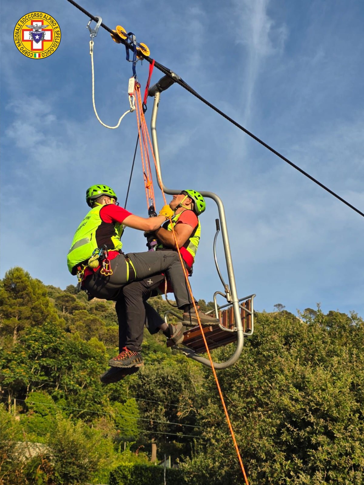 Esercitazione di evacuazione alla seggiovia del Monte Solaro (photogallery)