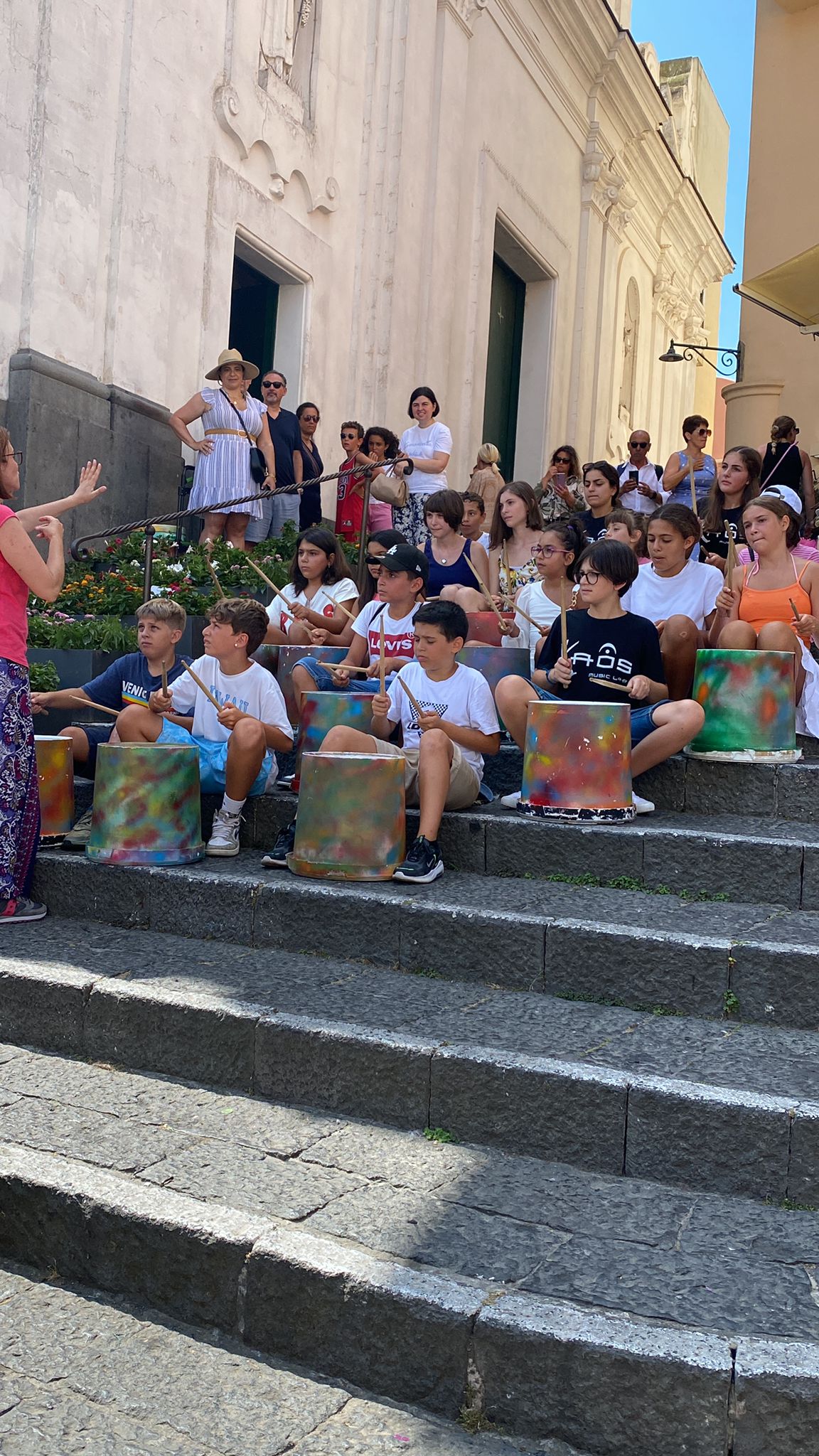 Un flash mob in Piazzetta a cura di Kaos Music Lab ha aperto la “Settimana della musica” (foto e video)