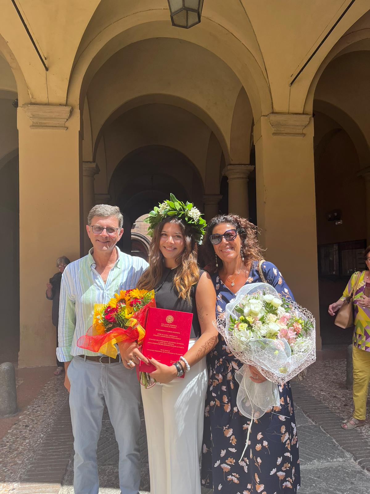 Sara Federico di Capri laureata a Bologna in “Sviluppo e cooperazione internazionale” con una tesi sull’analisi dell’integrazione economica monetaria e sul caso della Romania