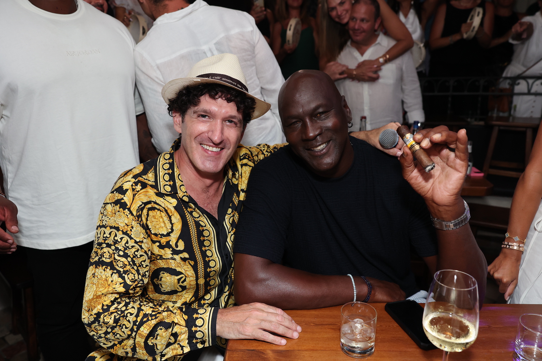 A Capri il mitico campione dell’Nba Michael Jordan. Notte di divertimento all’Anema e Core (photogallery e video)