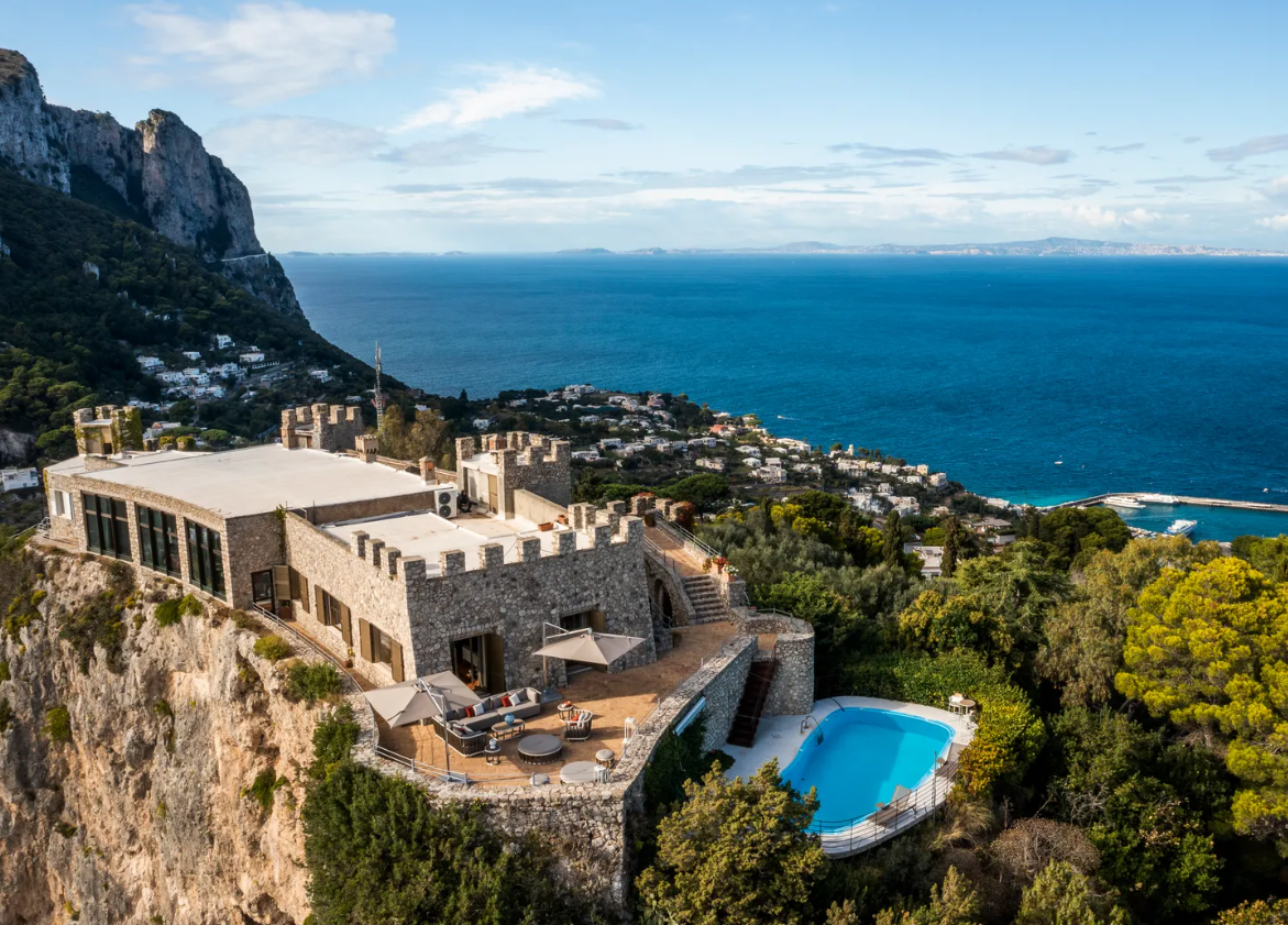 Venduta all’asta per 18 milioni di euro la celebre Villa Castiglione di Capri