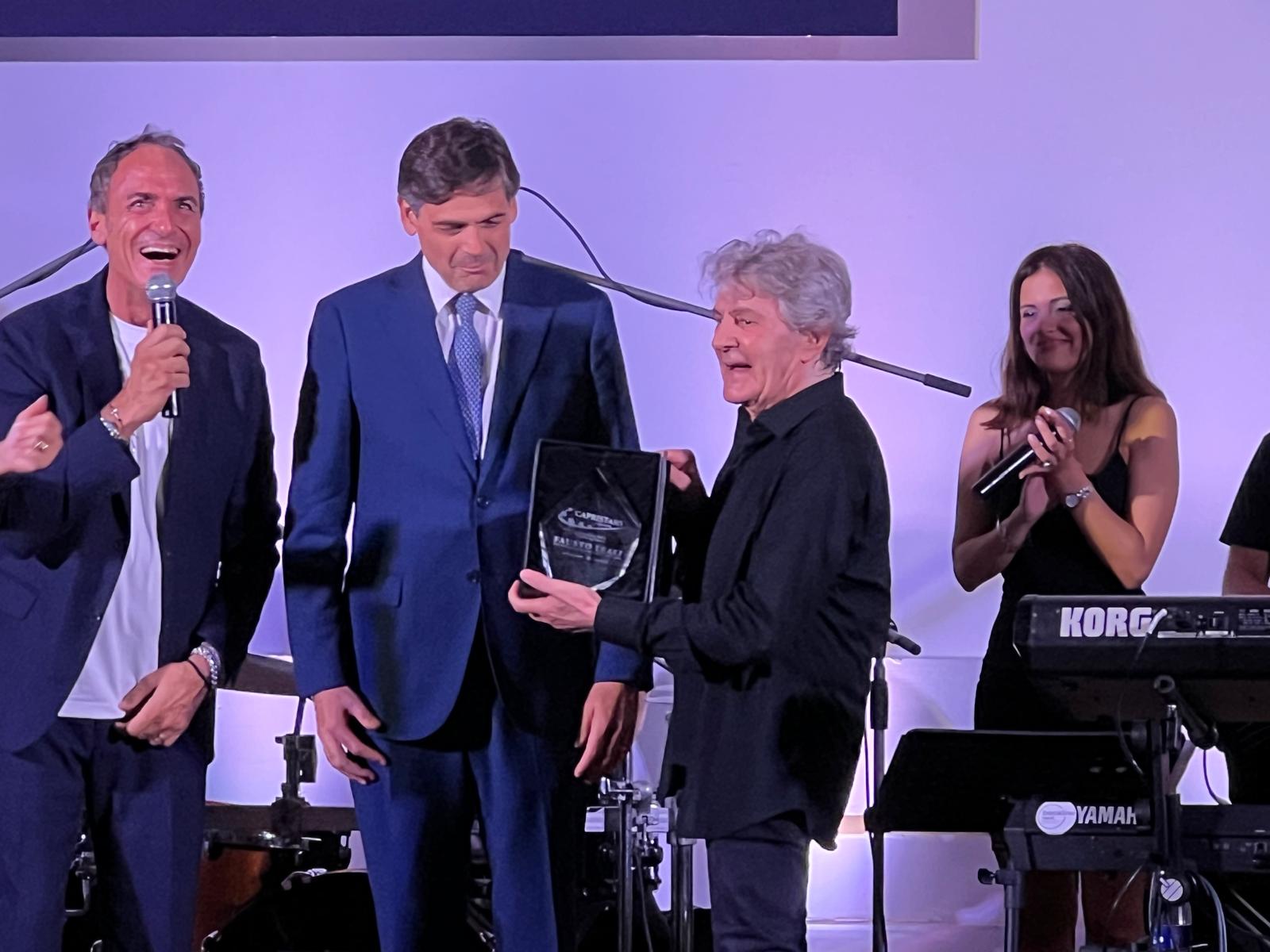 Musica: premio alla carriera a Fausto Leali, prima edizione dell’evento Capristars (video e photogallery)