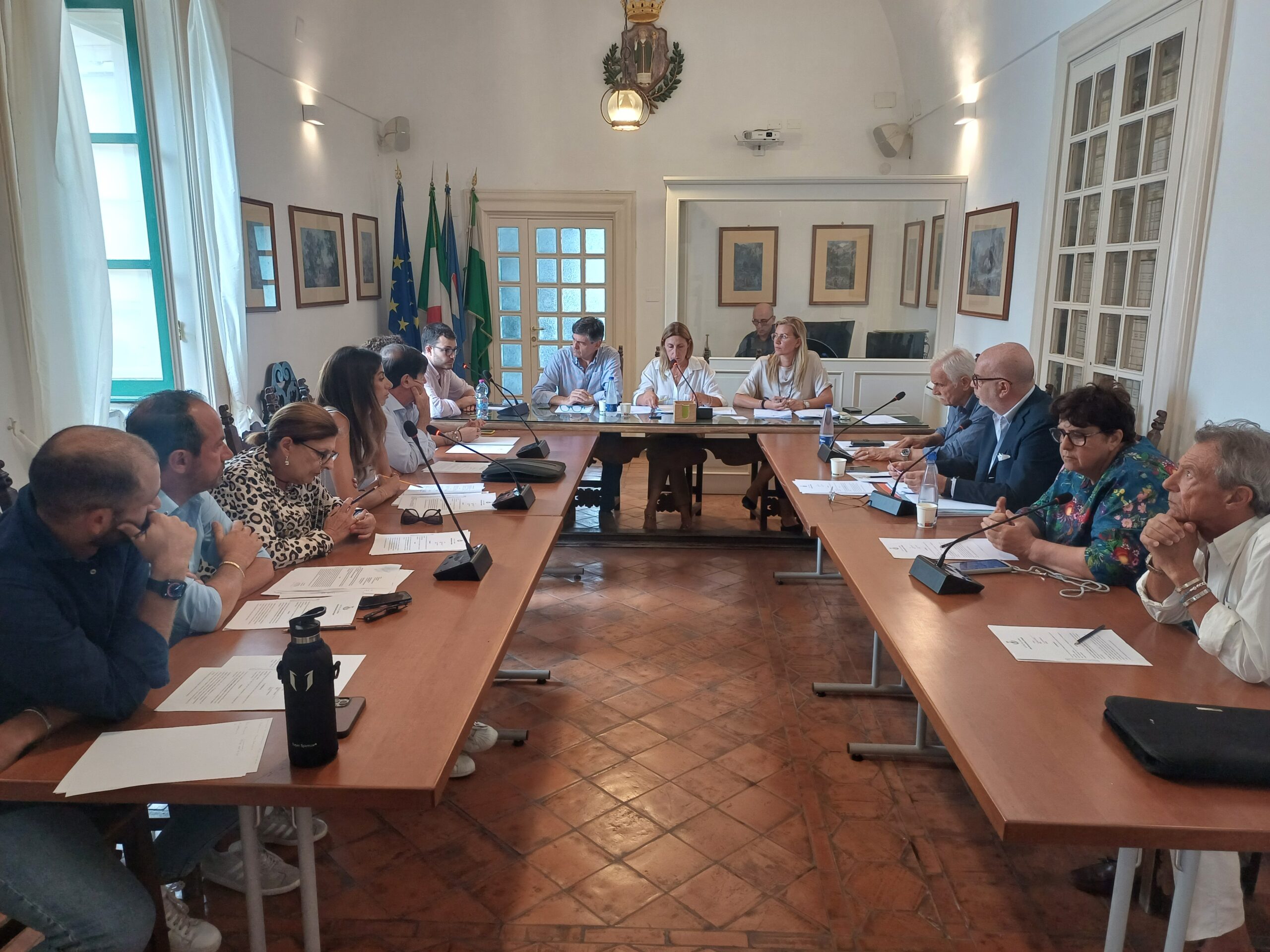 Il Sindaco di Capri ribadisce la fiducia al consigliere Avellino e gli conferma la delega al demanio marittimo