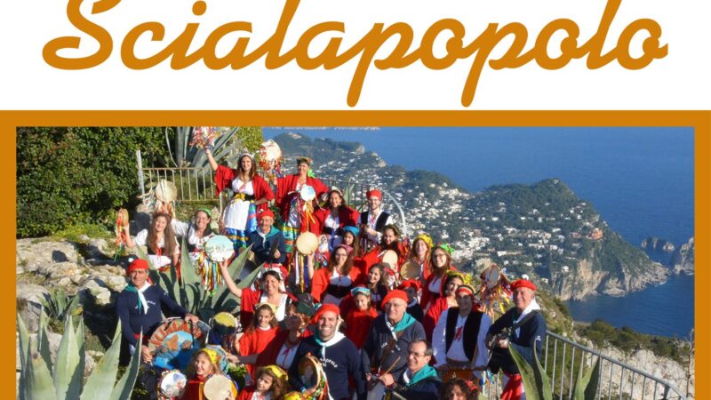 “Emozioni d’Estate”: folklore in Piazzetta, si esibisce il gruppo Scialapopolo