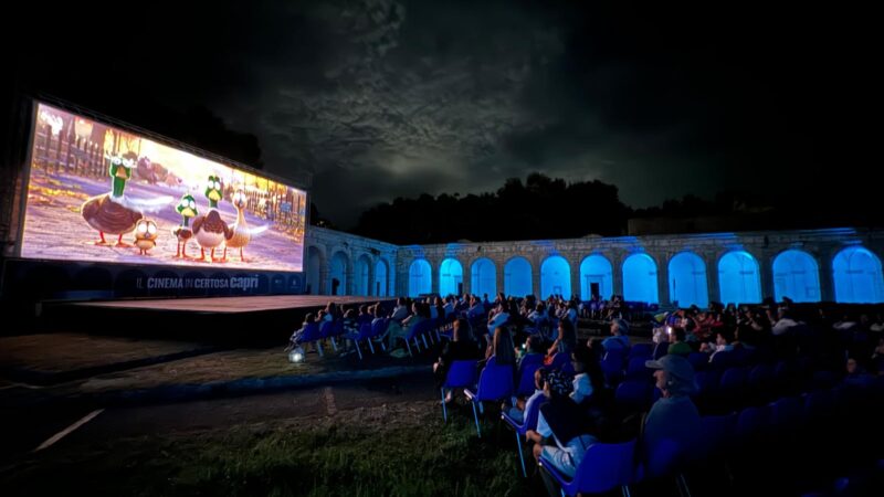 Il Cinema in Certosa, spettacolo nello spettacolo. Il successo della rassegna caprese al chiaro di luna (photogallery)