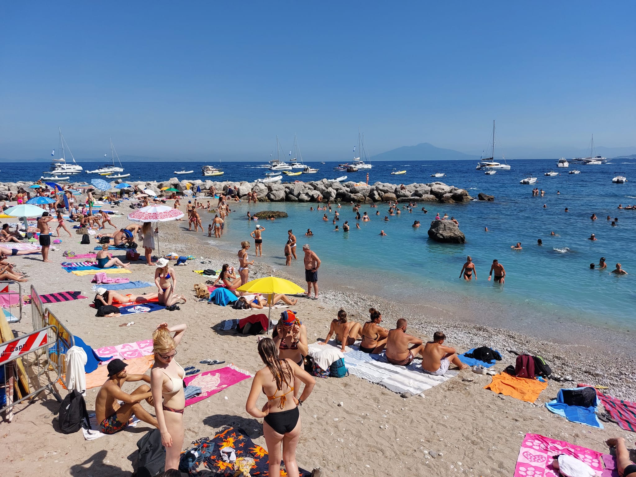 Mare sempre più caldo in Campania: anche a Capri la temperatura dell’acqua ha raggiunto i 30 gradi