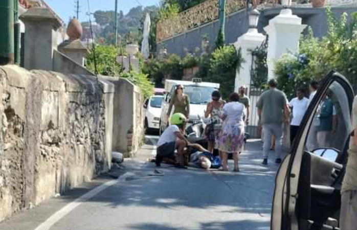 Incidente stradale a Capri: anziano investito in via Provinciale Marina Grande. Trauma cranico, trasferito in elisoccorso a Napoli