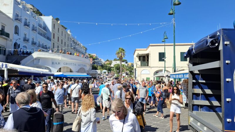 31mila transiti sul porto di Capri in una sola giornata: il 20 settembre raggiunto il record per l’estate 2024