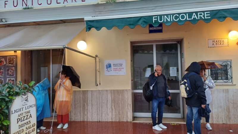 Maltempo a Capri: funicolare ferma alcune ore, black out elettrico in varie zone