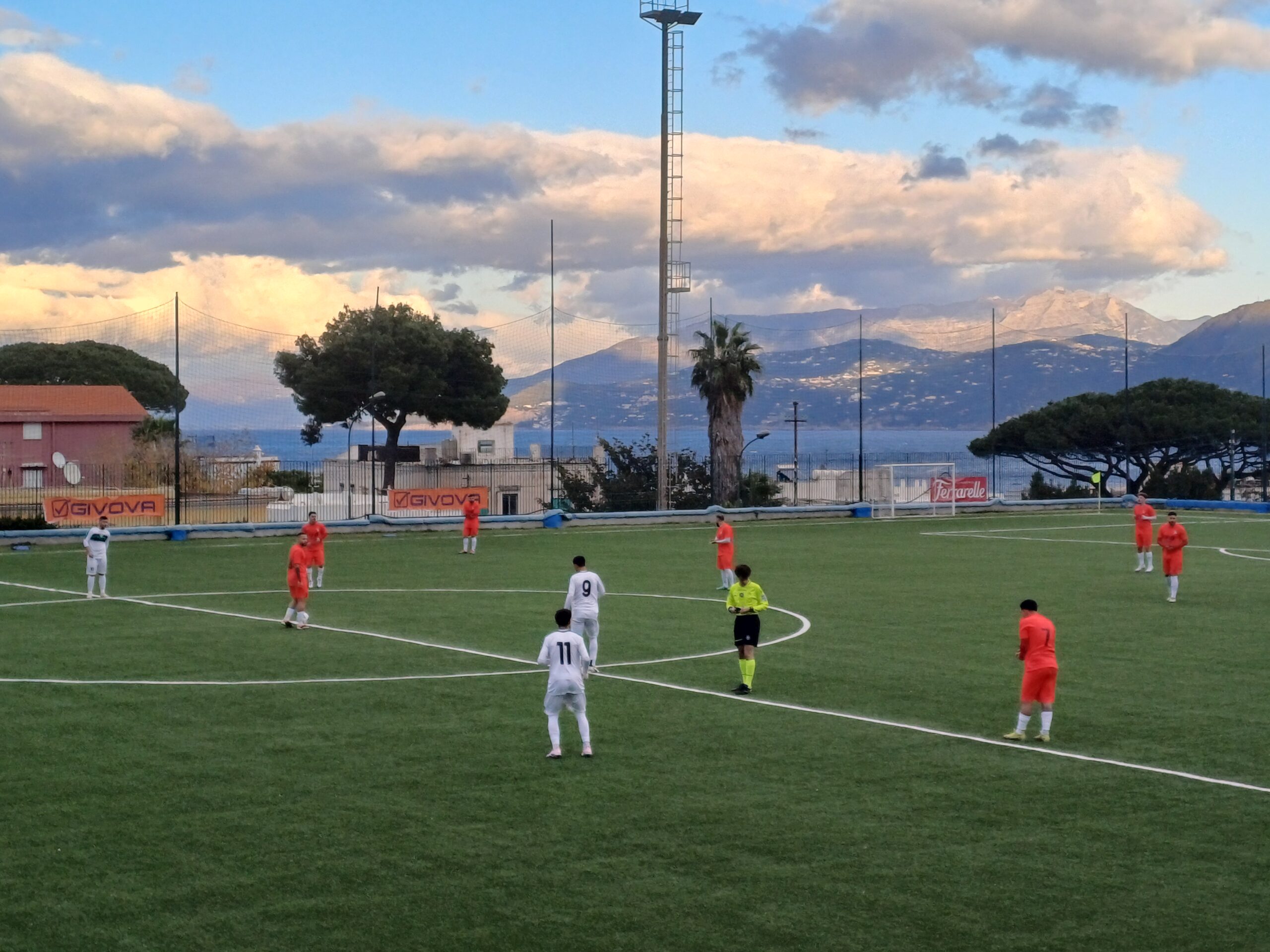 Calcio (Prima Categoria): la Gb Caprese affonda il Torre del Greco