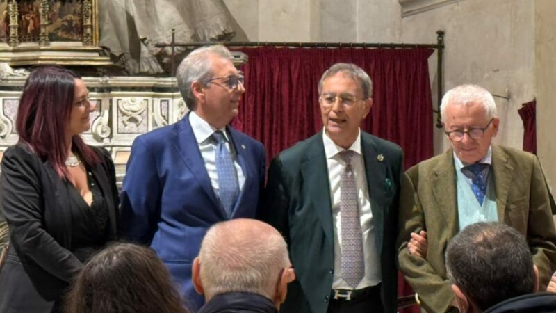 I Lions Club Capri donano 3000 euro all’associazione Sanitansamble