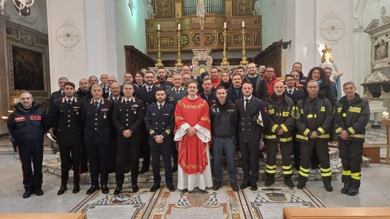 Celebrata a Capri nell’ex cattedrale la ricorrenza di Santa Barbara (photogallery)