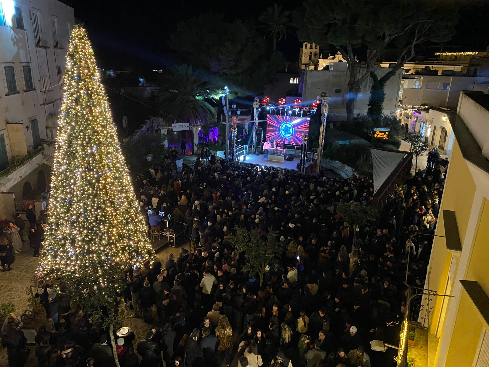 Un successone la quarta edizione di Anacapri Music Festival, folla festante in strada. Fargetta guest star (video e foto)