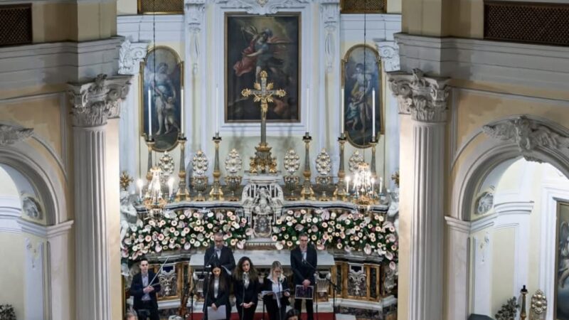 Festa degli auguri: sontuosa esibizione dei Chroma on Stage