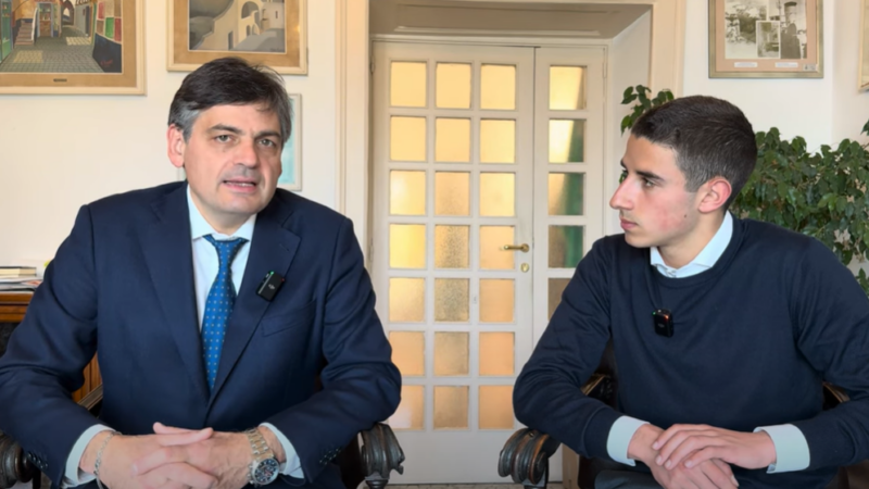 Il sindaco di Capri: “Aiutare i giovani a trovare la propria strada” (Intervista)