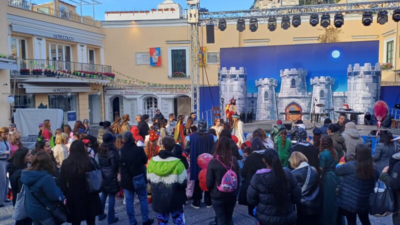 Entra nel vivo il Carnevalissimo 2025 a Capri “The Kingdom” (photogallery)