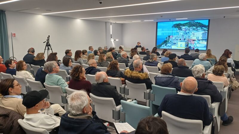 L’Amministrazione di Capri incontra i cittadini (video integrale e foto)