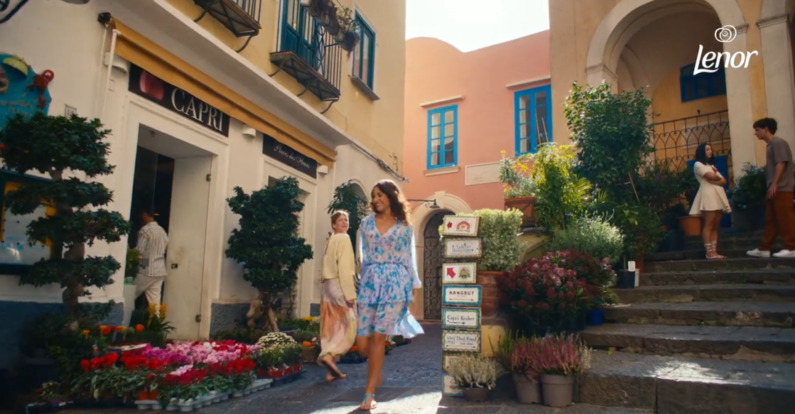 L’essenza di Capri con Lenor: diffuso un nuovo spot pubblicitario interamente girato sull’isola